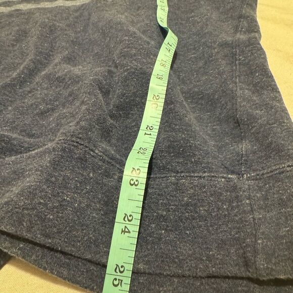 UNIQLO Men's Large 2 striped sweater warm - Picture 8 of 8